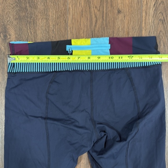 Lululemon Run: Inspire Crop II Inkwell Pow Stripe Split Pea Hyper Stripe 8/10 - Picture 10 of 10